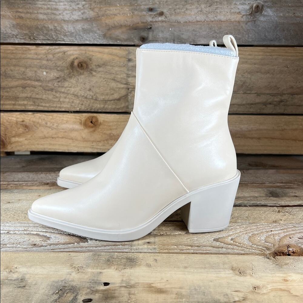 Seychelles Shining Star Bootie - Off White Leather - 9 - New without box